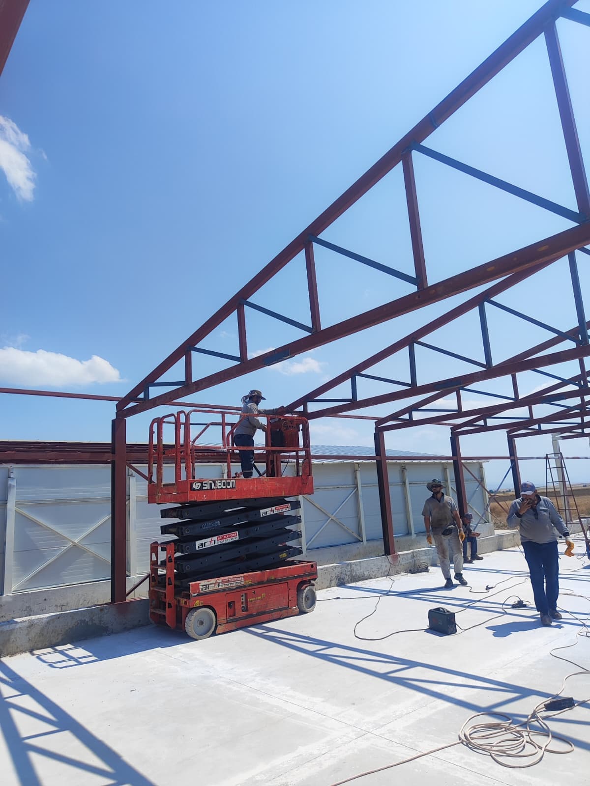 Bozüyük Yeni Fabrika Yatırımları İçin İnşaat Platform Kiralama saha çalışması